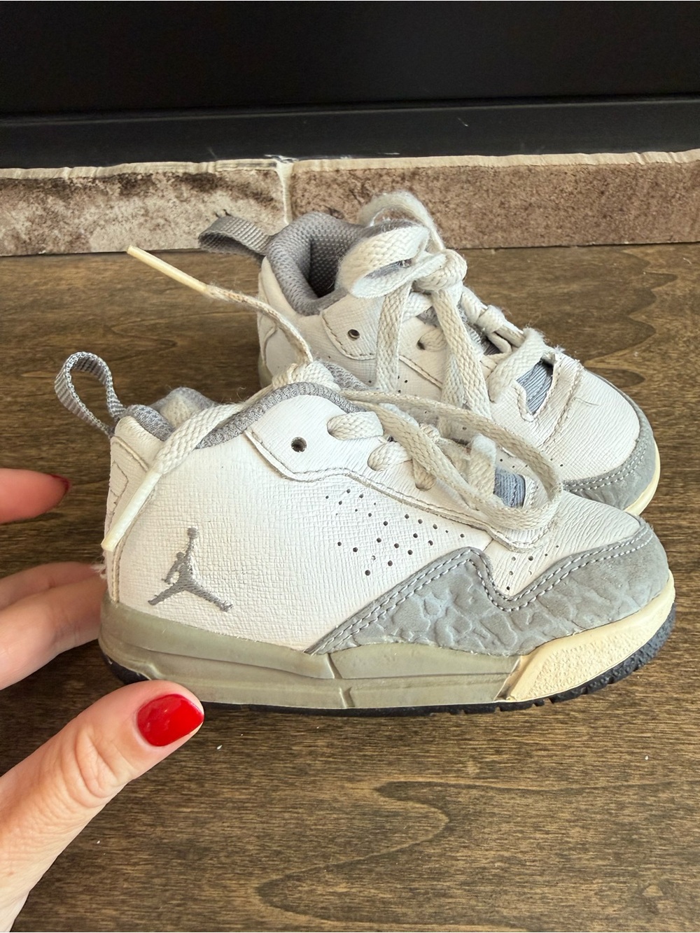 Jordan Toddler Low Top Leather Sneakers Lace Up US 5C (EU 21)